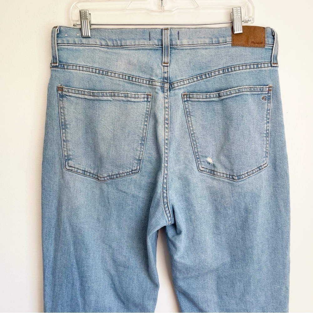 Madewell The Perfect Vintage Straight Jean in Danby Wash: Knee-Rip Edition 31 - Picture 9 of 16